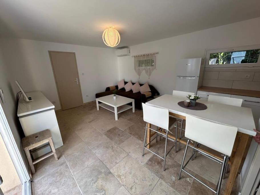 Maison De Vacances En Campagne Cavaillon Εξωτερικό φωτογραφία